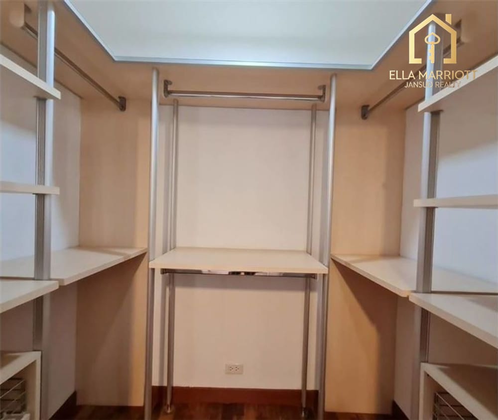 3-Zimmer-Wohnung zu vermieten für 85.000 | 230 m² | Sathorn Soi 1 | Katzenfreundlich mit Holzböden 7