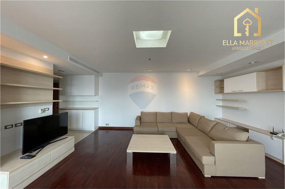 Rent 73K | 160sqm 2BR | High Floor | Cat-Friendly  | Sukhumvit 24 3