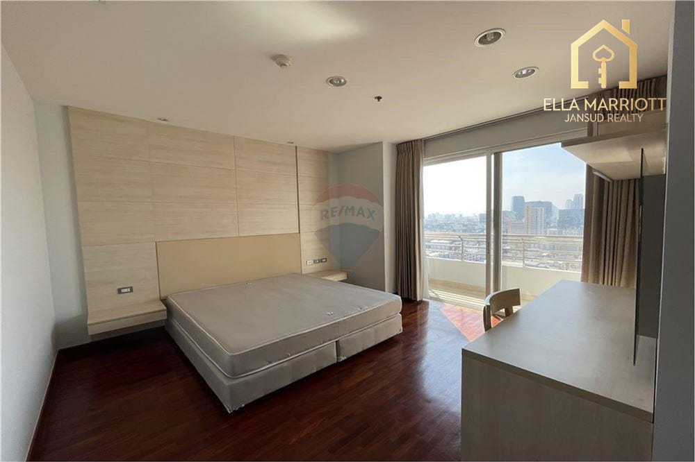 Rent 73K | 160sqm 2BR | High Floor | Cat-Friendly  | Sukhumvit 24 7