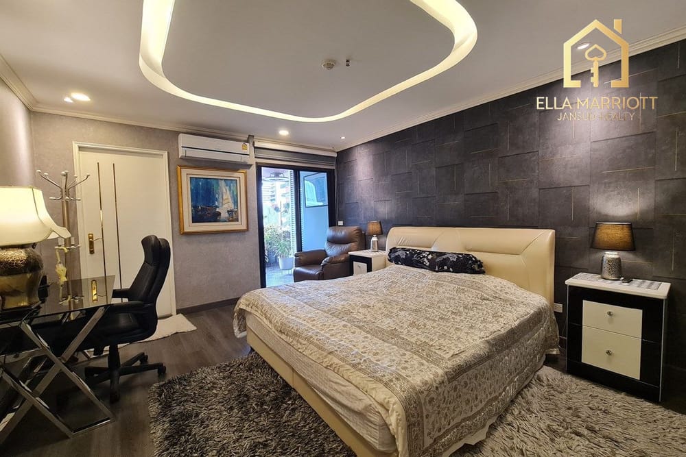Perfectly Renovated 3BR Condo for Sale in Asoke 4