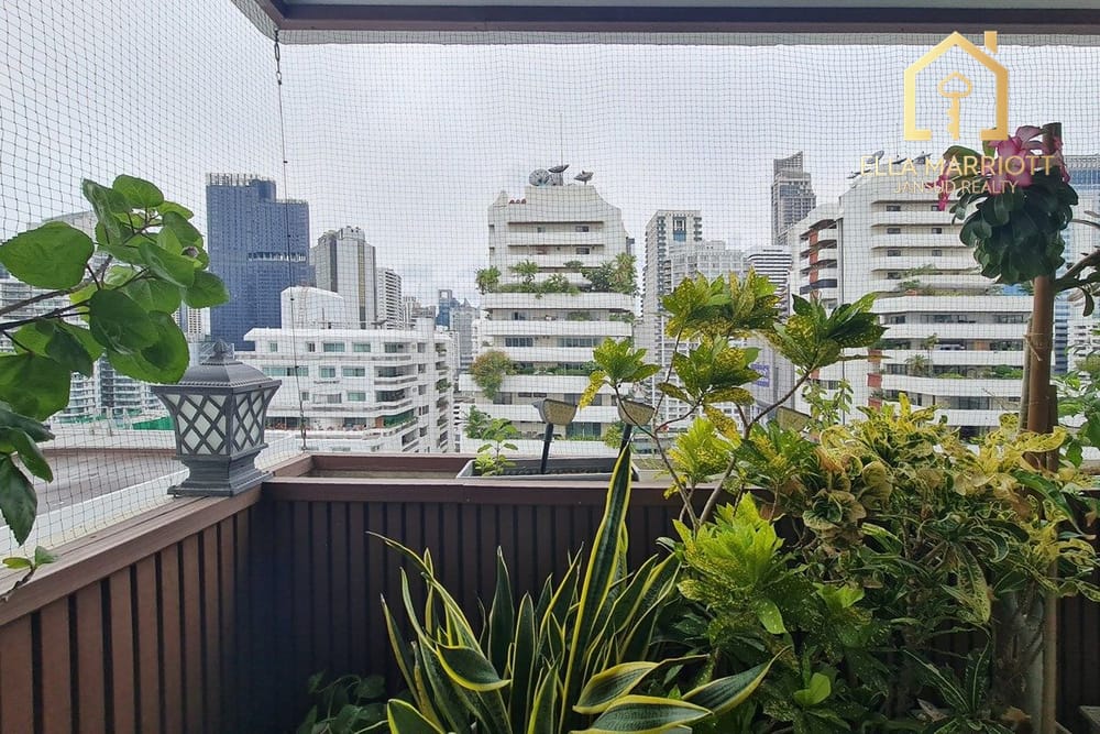 Perfectly Renovated 3BR Condo for Sale in Asoke 7