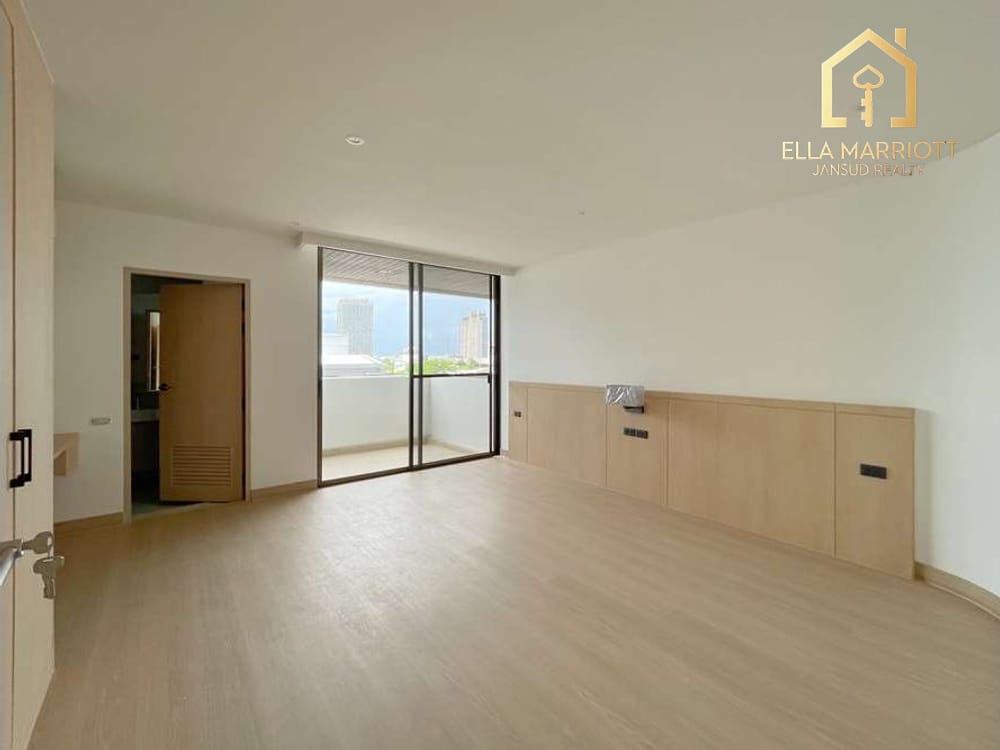 Newly Renovated 4BR Condo in Thong Lo - 260sqm with Dishwasher for Rent at 95K 13