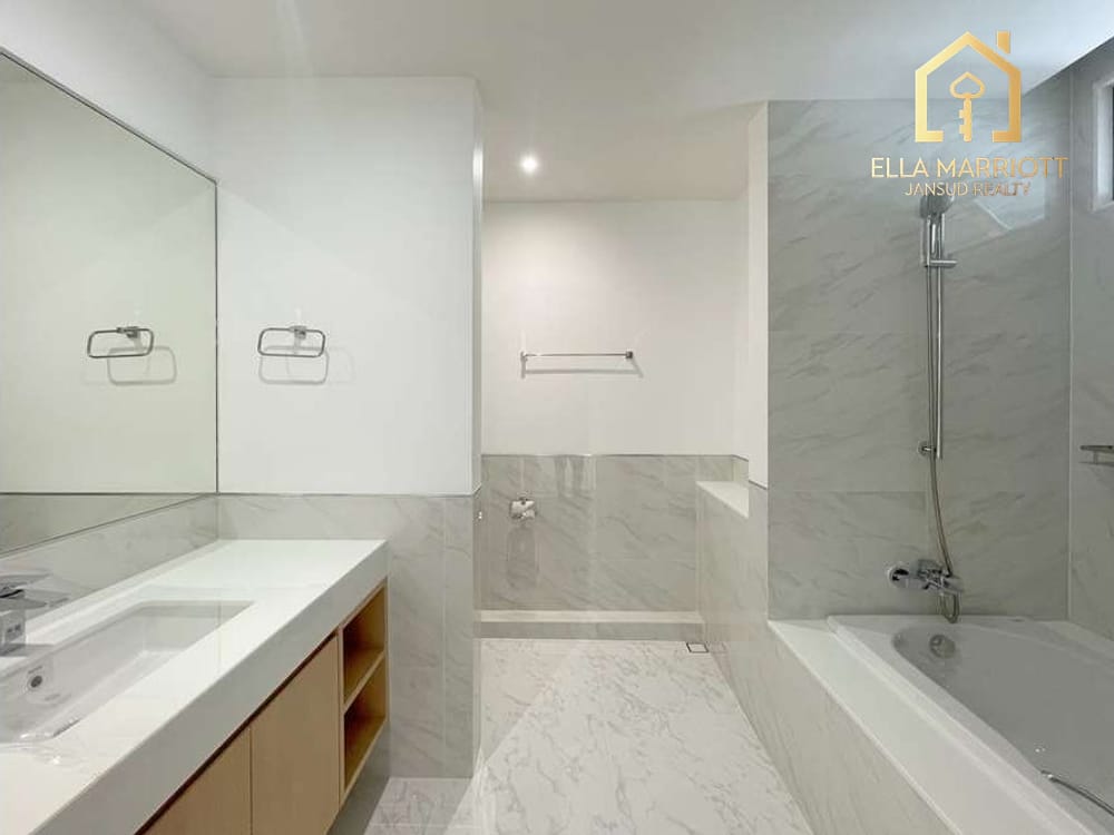 Newly Renovated 4BR Condo in Thong Lo - 260sqm with Dishwasher for Rent at 95K 17