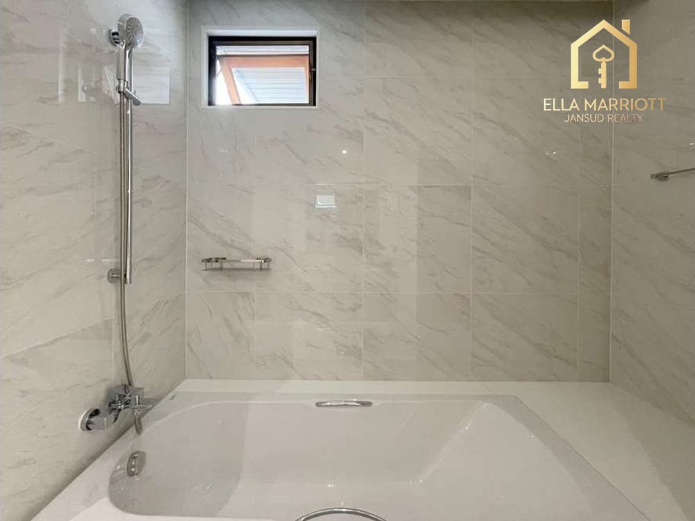 Newly Renovated 4BR Condo in Thong Lo - 260sqm with Dishwasher for Rent at 95K 18