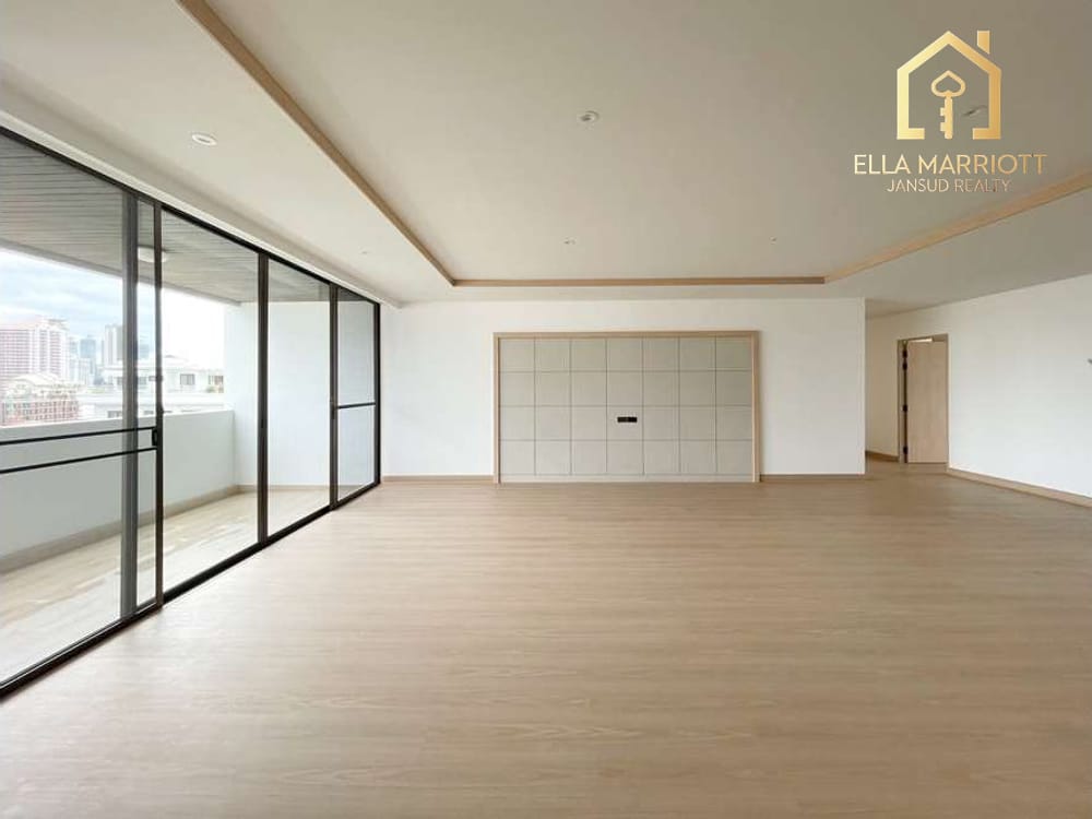 Newly Renovated 4BR Condo in Thong Lo - 260sqm with Dishwasher for Rent at 95K 3