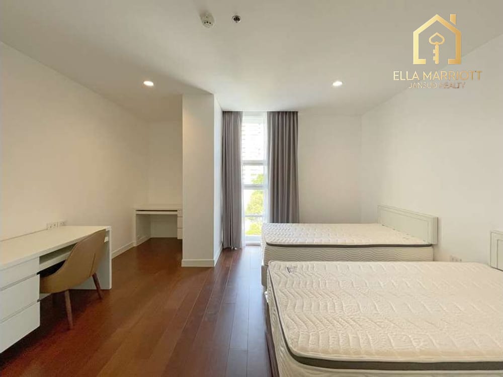 Newly Renovated 3BR Condo for Rent in Ekkamai - 240sqm, Pet-Friendly, 120K 11