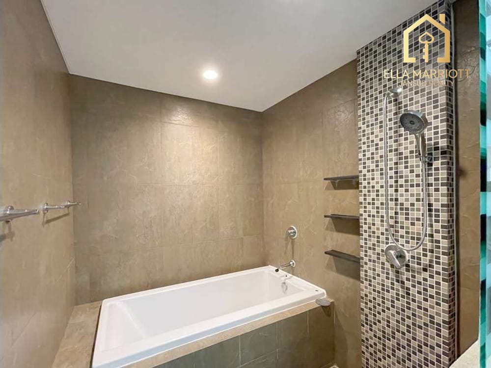 Newly Renovated 3BR Condo for Rent in Ekkamai - 240sqm, Pet-Friendly, 120K 14