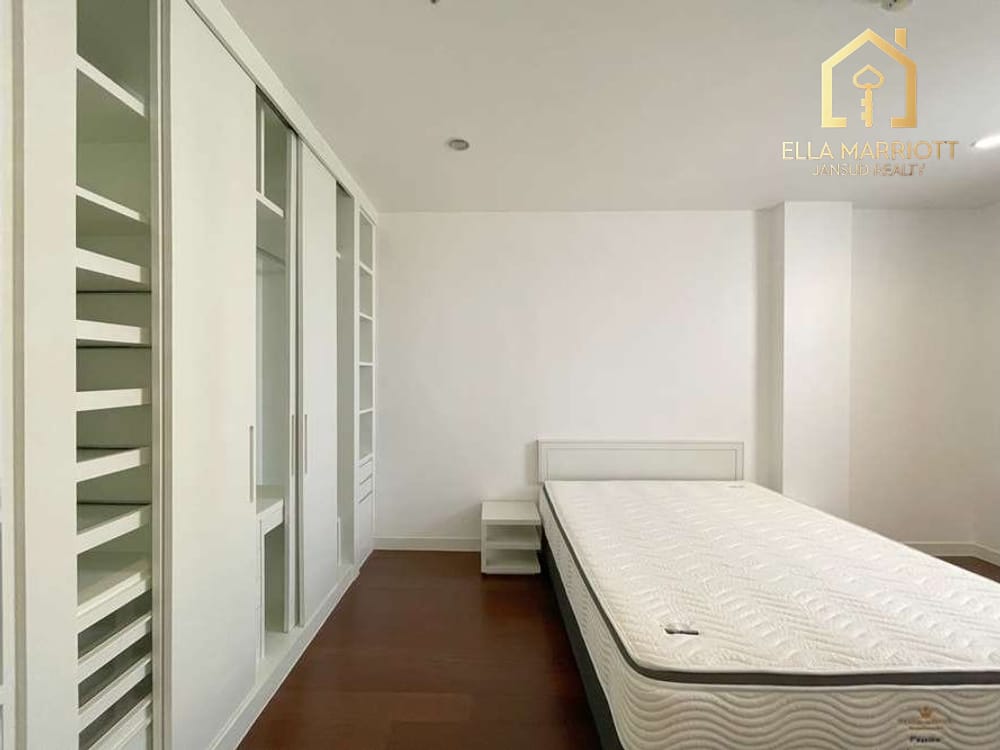 Newly Renovated 3BR Condo for Rent in Ekkamai - 240sqm, Pet-Friendly, 120K 8