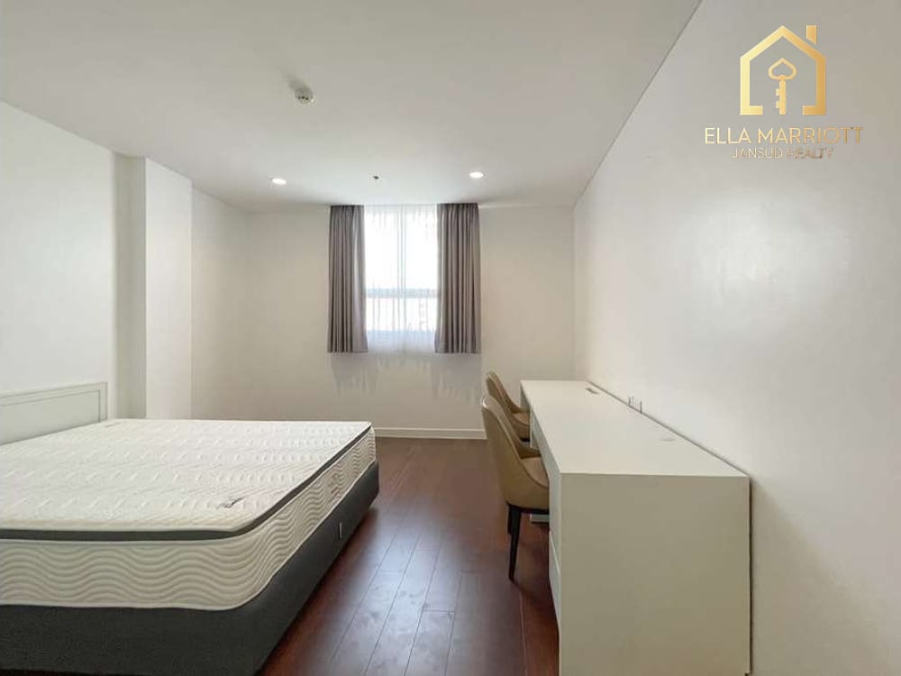Newly Renovated 3BR Condo for Rent in Ekkamai - 240sqm, Pet-Friendly, 120K 9
