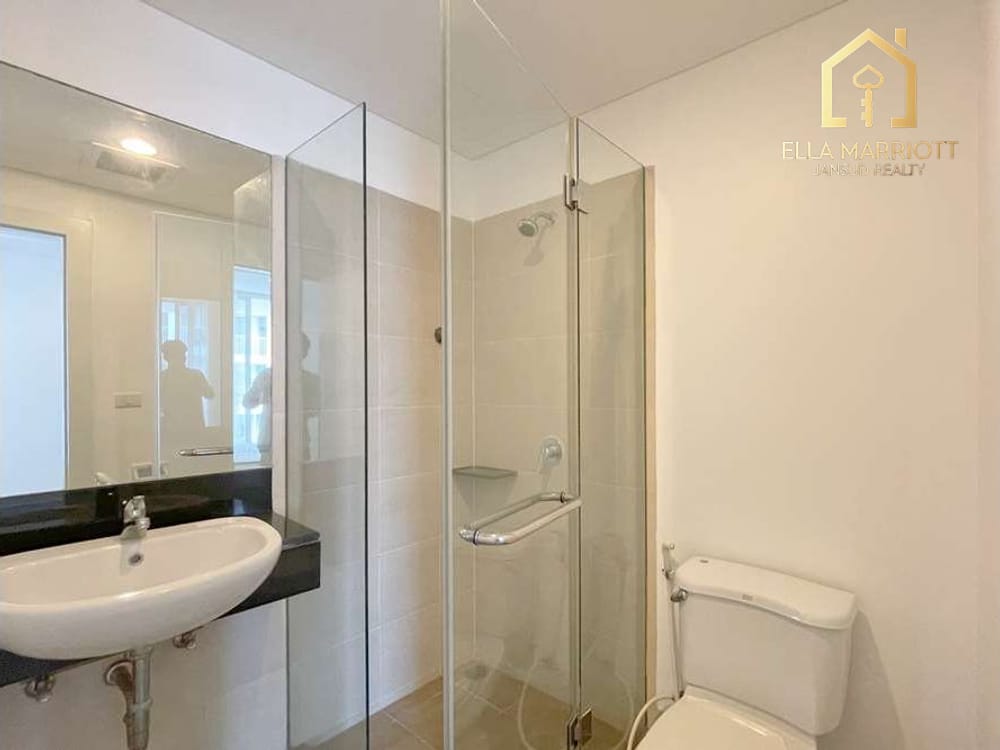 Spacious 4BR Condo for Rent in Ekkamai | 280sqm with Huge Balcony | Pet-Friendly 10