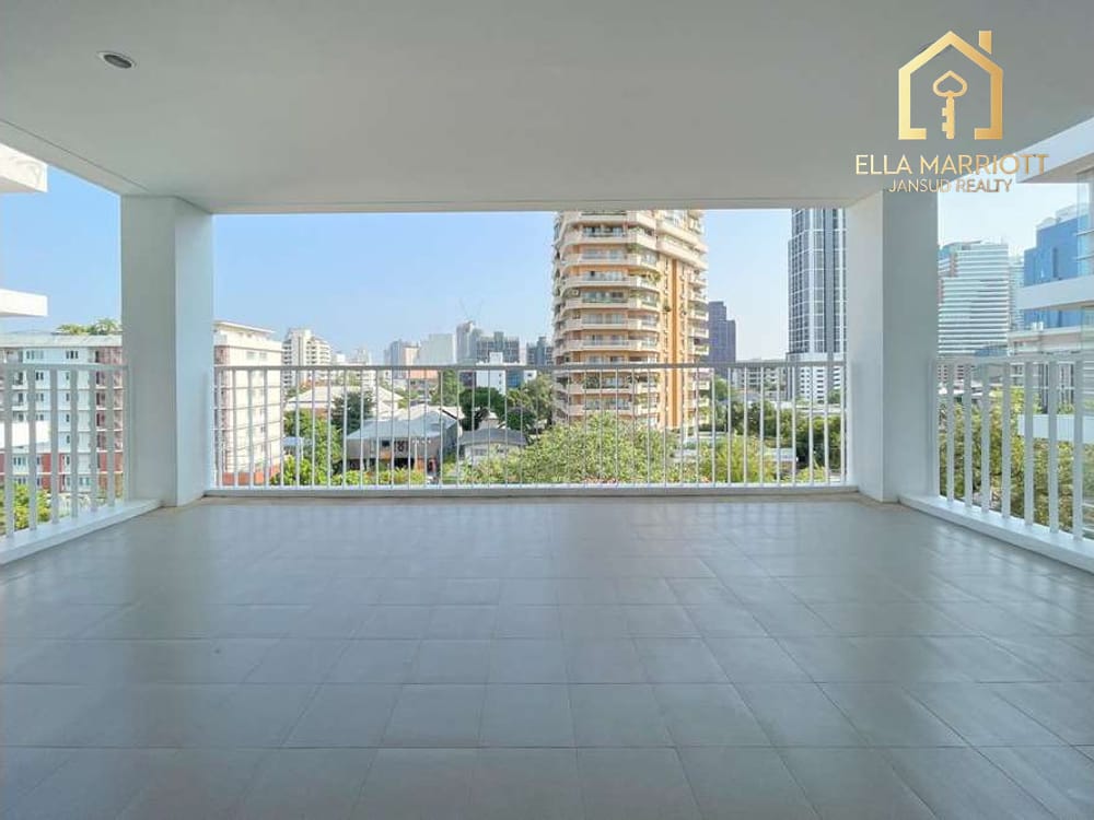 Spacious 4BR Condo for Rent in Ekkamai | 280sqm with Huge Balcony | Pet-Friendly 3