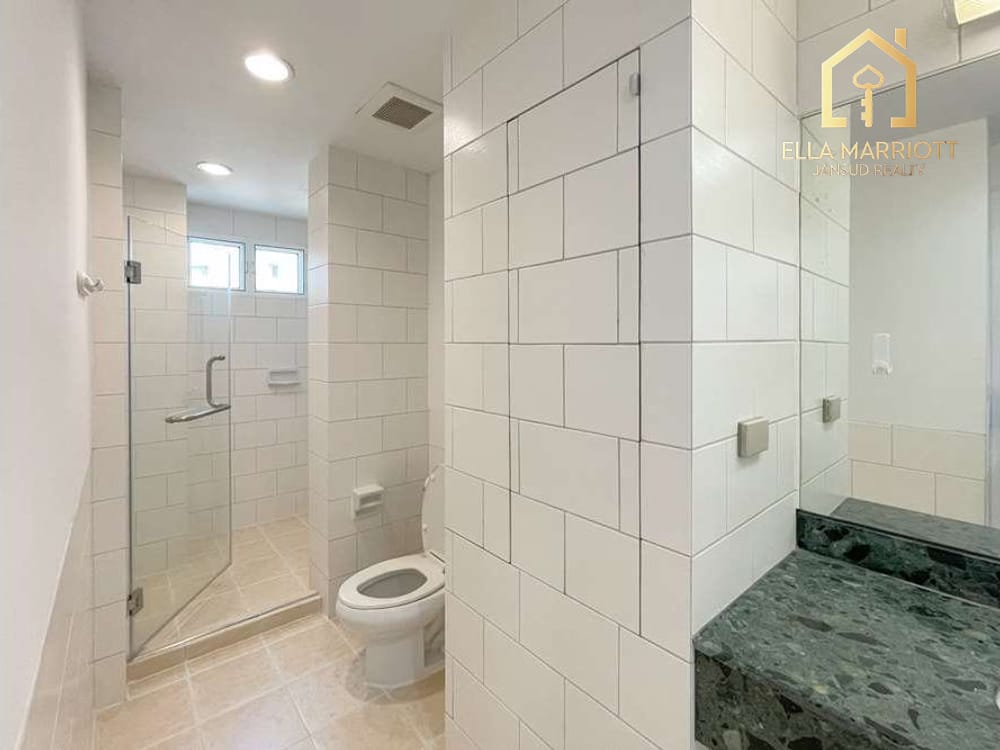 Renovierte 250 m² 3-Schlafzimmer Eigentumswohnung im Phrom Phong CBD zu vermieten, 110K – Haustierfreundlich 19