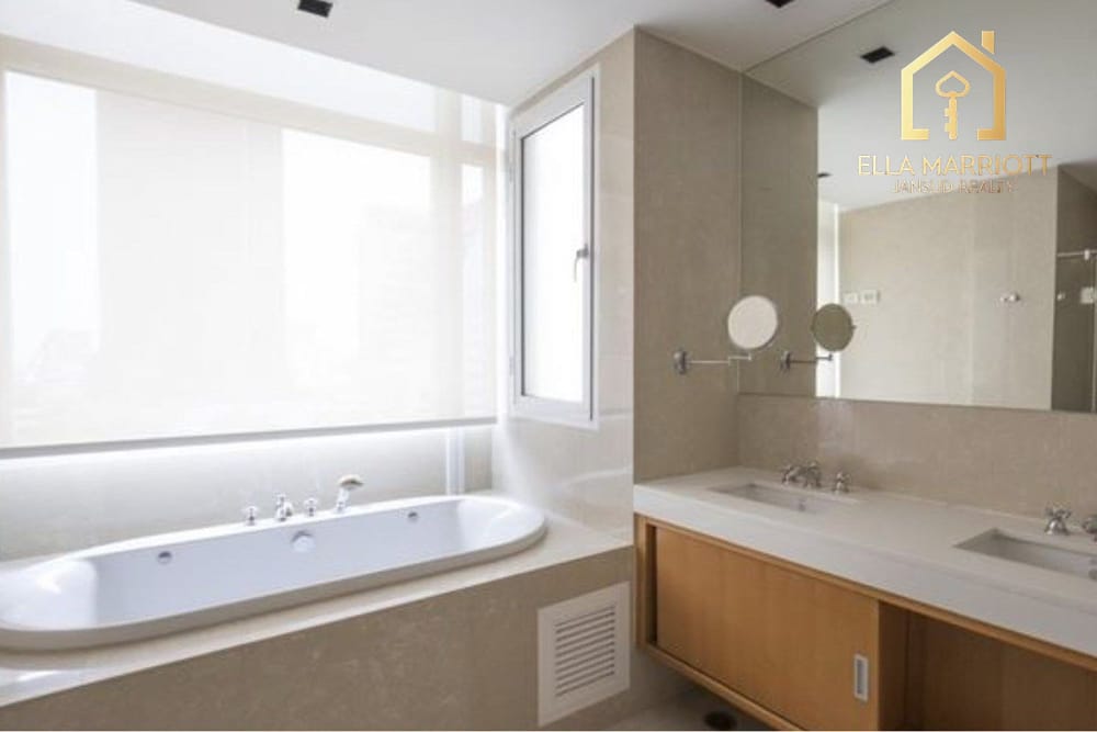 3BR Condo for Rent at Athenee Residence | 189sqm | 4 Min Walk to BTS Ploenchit | 135K 9