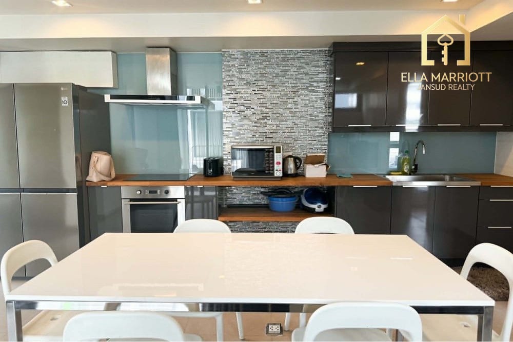 Moderne Eigentumswohnung in der Sukhumvit-Grünoase 10