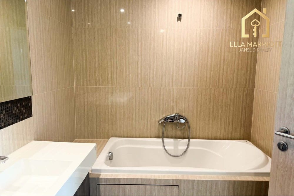 Moderne Eigentumswohnung in der Sukhumvit-Grünoase 15