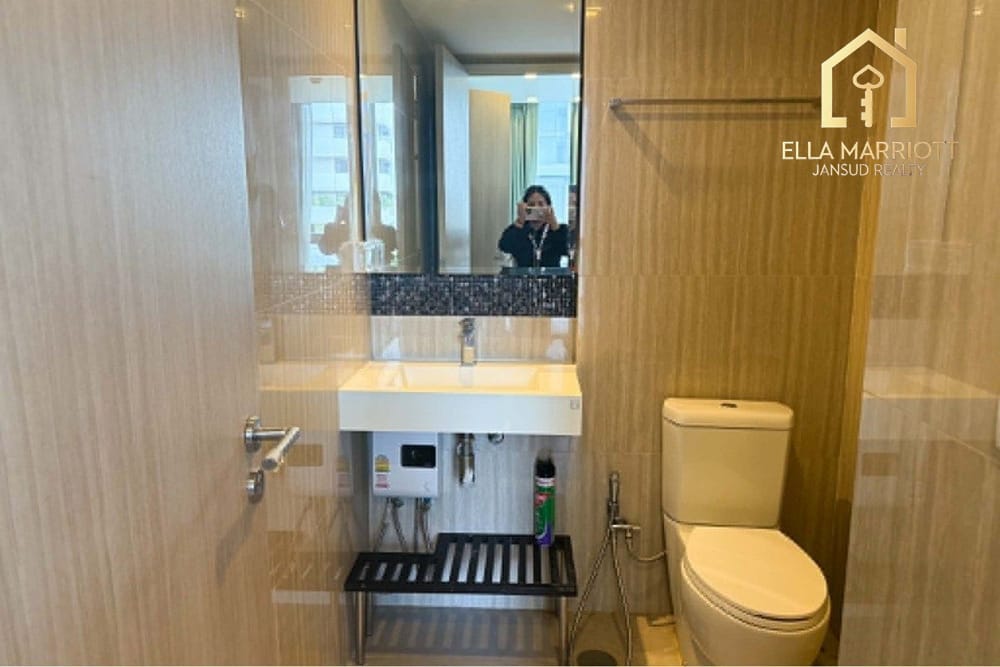 Moderne Eigentumswohnung in der Sukhumvit-Grünoase 16
