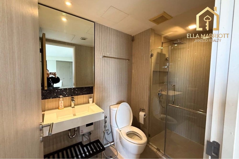 Moderne Eigentumswohnung in der Sukhumvit-Grünoase 17