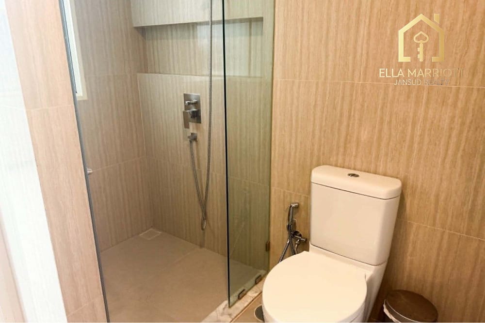 Moderne Eigentumswohnung in der Sukhumvit-Grünoase 18
