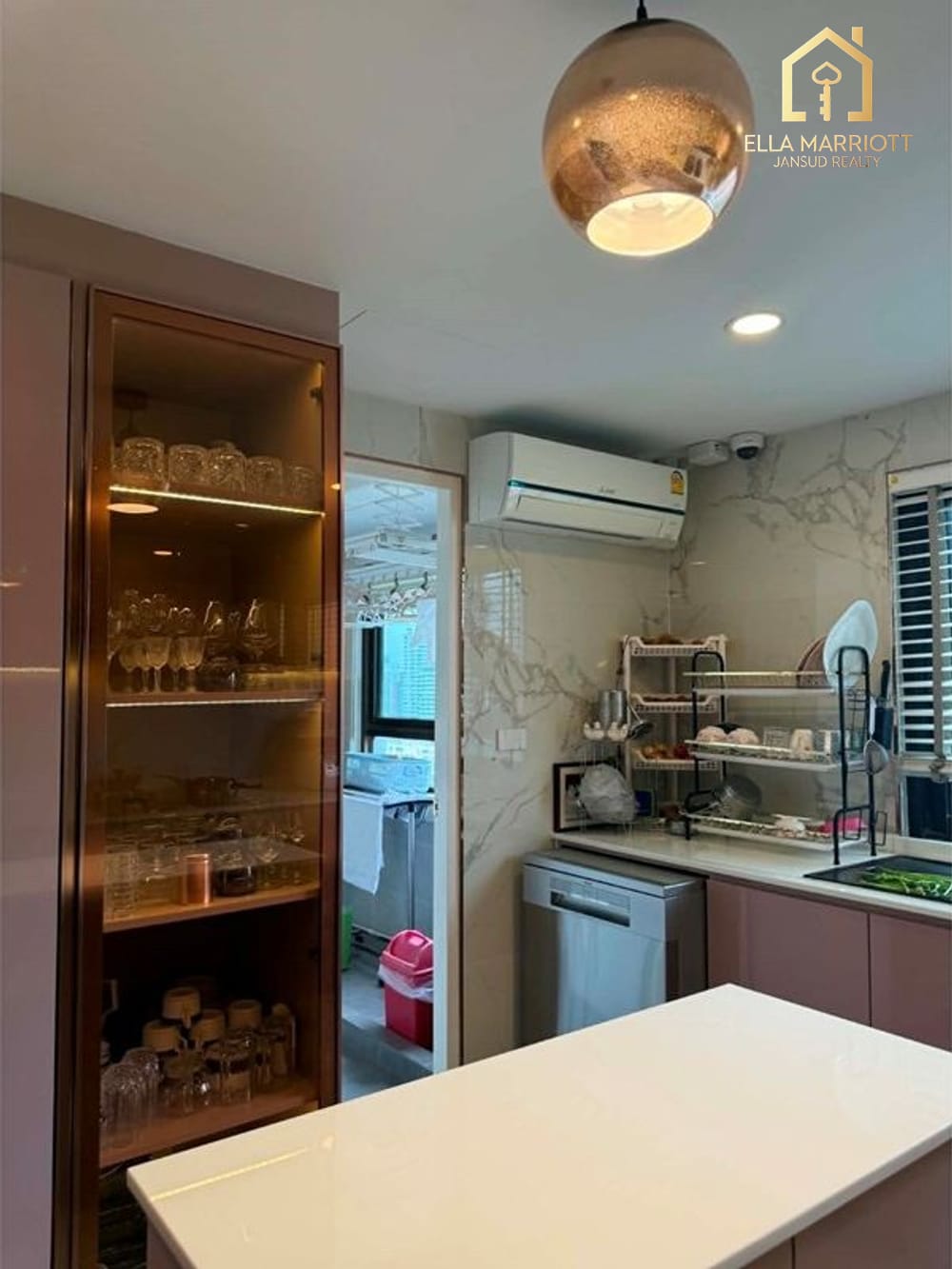 [The Prasanmit Grand Residence] 18