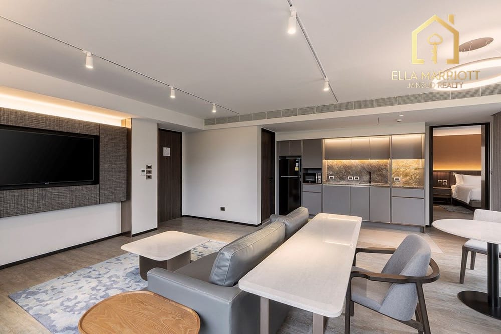 Luxury 1BR Serviced Condo 79sqm for Rent at 69K | Shuttle to BTS Asoke 3