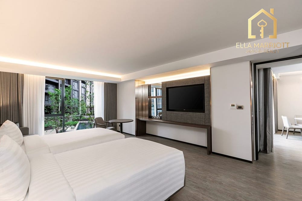 Luxury 1BR Serviced Condo 79sqm for Rent at 69K | Shuttle to BTS Asoke 4