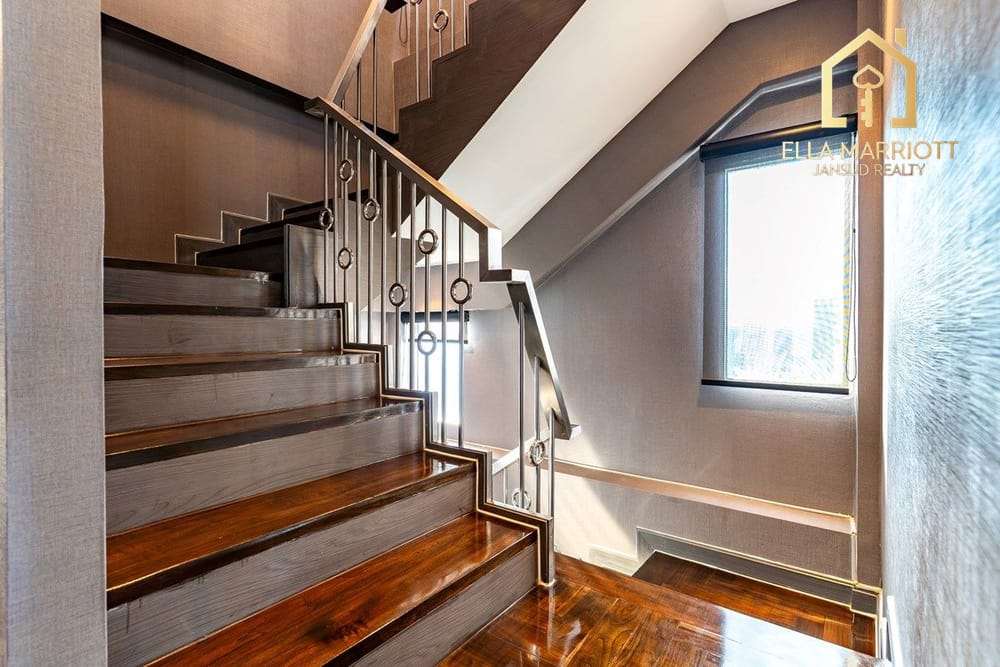 Luxuriöses 700m² Triplex-Penthouse zur Miete – 350.000, Privatpool, 4 SZ + Büro. 25