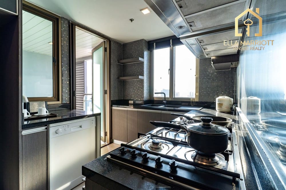 Luxuriöses 700m² Triplex-Penthouse zur Miete – 350.000, Privatpool, 4 SZ + Büro. 9