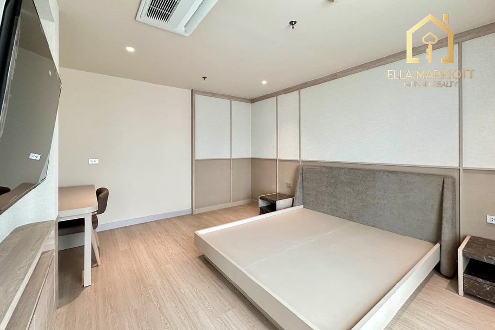 4 Bedroom Apartment for Rent in Sukhumvit 20 - Pet Friendly Service Apartment 10