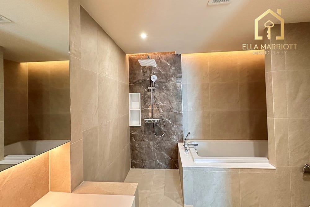 4 Bedroom Apartment for Rent in Sukhumvit 20 - Pet Friendly Service Apartment 13