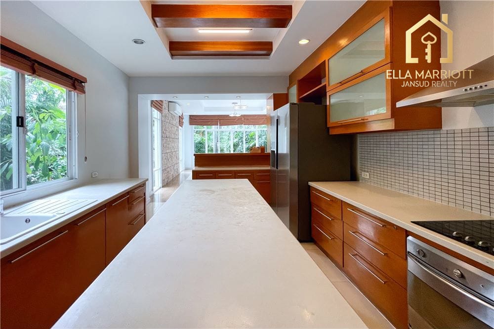 250.000 Miete - 400 m² Villa mit privatem Pool in Sukhumvit 36 | Tierfreundliches Einfamilienhaus 12