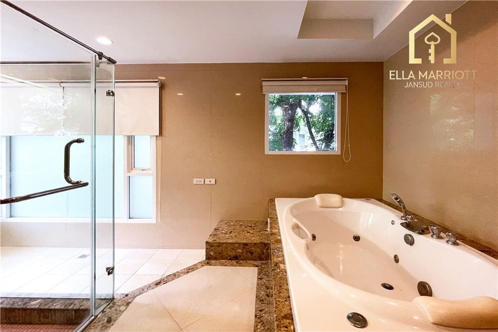 250.000 Miete - 400 m² Villa mit privatem Pool in Sukhumvit 36 | Tierfreundliches Einfamilienhaus 26