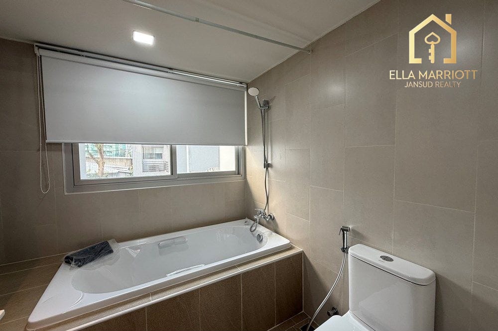 Spacious Pets-Friendly Condo in Thonglor - Luxury Living Awaits 12