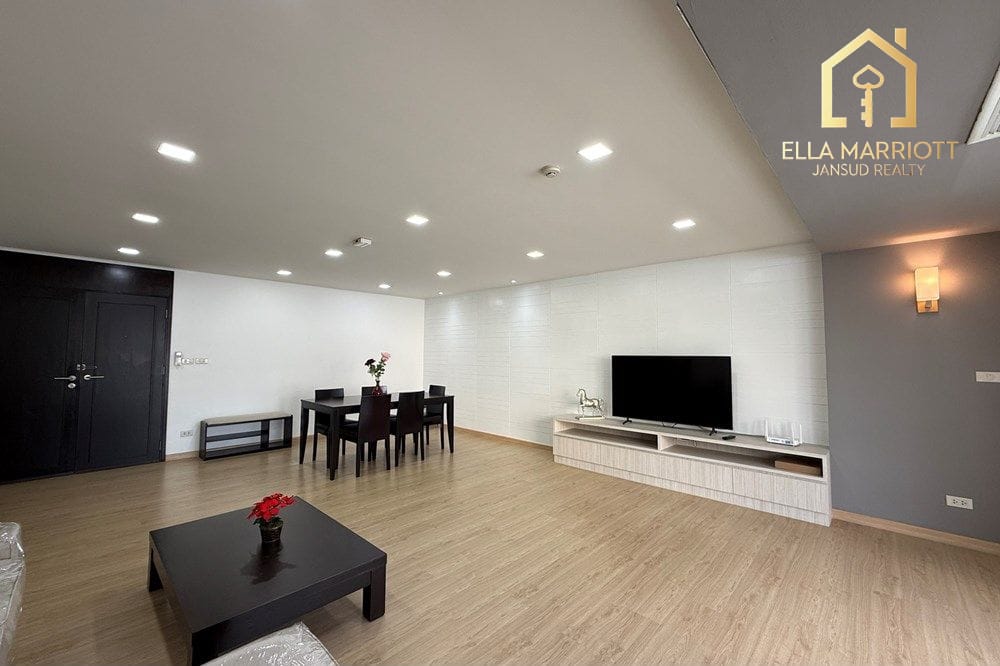 Spacious Pets-Friendly Condo in Thonglor - Luxury Living Awaits 4