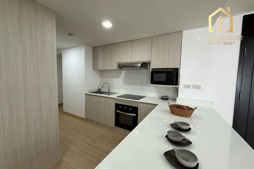 Spacious Pets-Friendly Condo in Thonglor - Luxury Living Awaits 6
