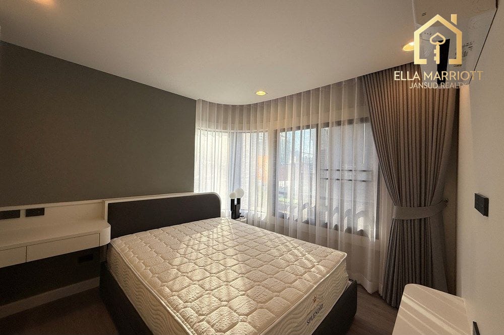 Brand New Condo, Never Occupied, 3-Min Walk to BTS 3