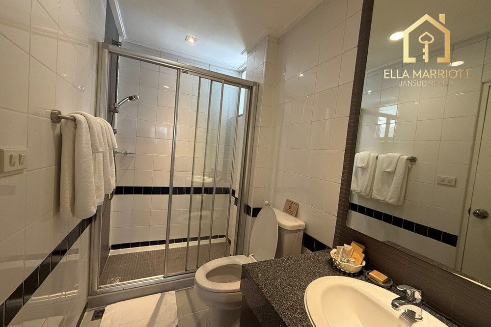 Luxury 3BR Condo for Rent near Nana BTS | 166sqm with Tennis Court 6