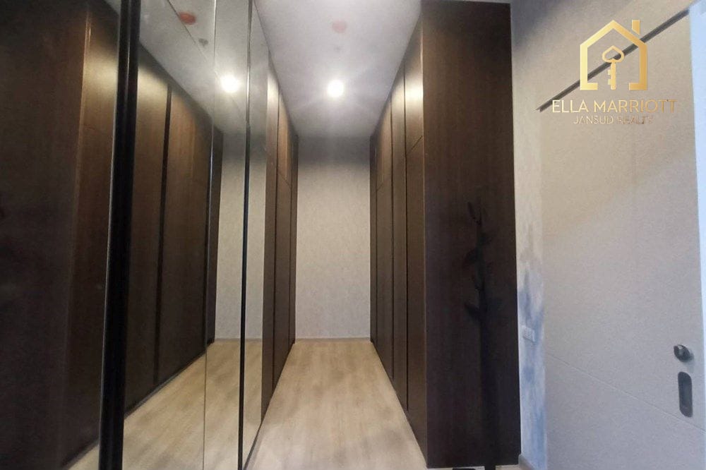 Luxury 4 Bedroom, 4 Bathroom Condo in Watthana, Bangkok 10
