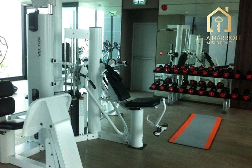 Luxury 4 Bedroom, 4 Bathroom Condo in Watthana, Bangkok 14
