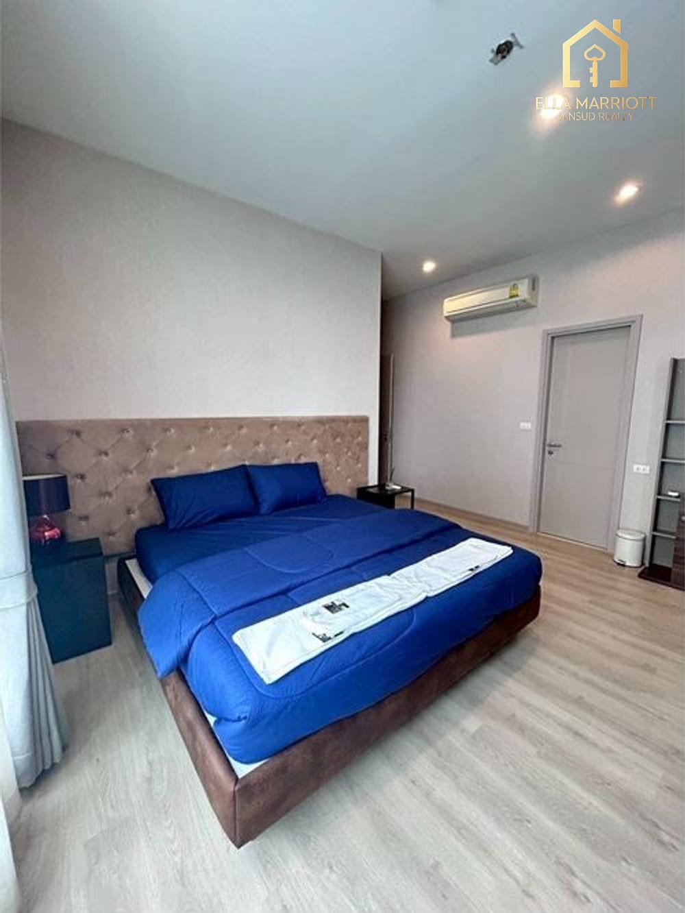 Luxury 4 Bedroom, 4 Bathroom Condo in Watthana, Bangkok 7