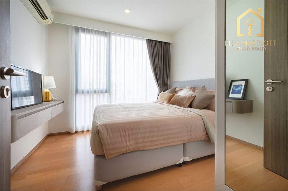 Urban Oasis: 2-Bed Watthana Condo in Bangkok! 9