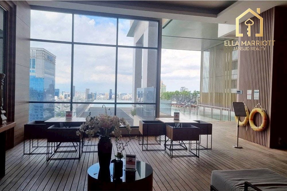 Urban Oasis: Watthana Condo in Bangkok 13