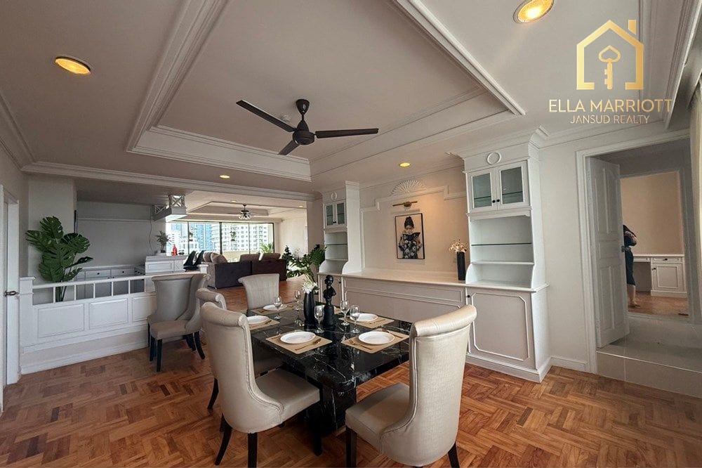 Luxurious Condo in Bangkok's Heart! 2