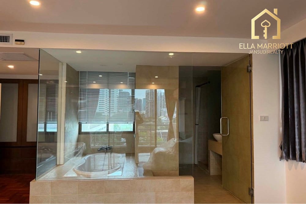 Tierfreundliche Wohnung im The Ekkamai Grand in Bangkok 16