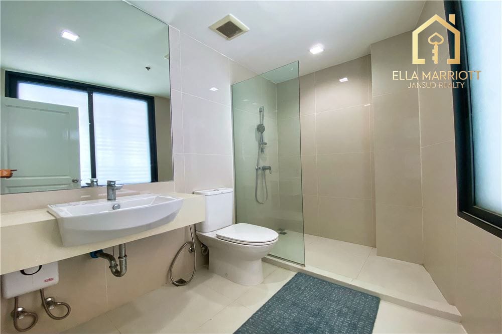 Rent 100K | 240sqm| 4BR+Maid | Only 7 Units in Building 17