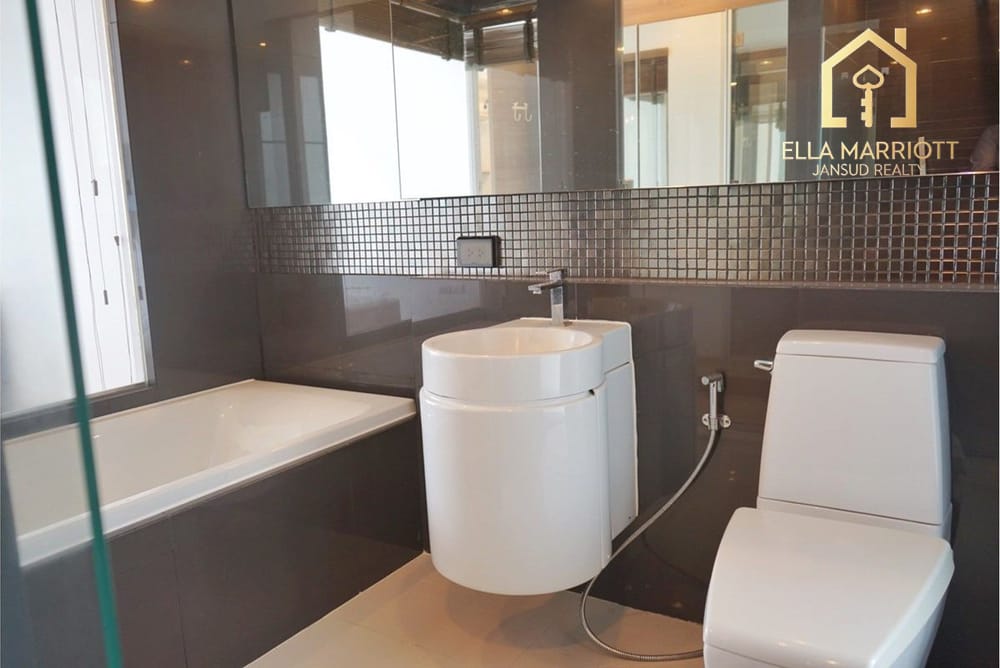 Elegant gestaltete 2-Zimmer-Wohnung im Rhythm Sukhumvit 50 – 4 Gehminuten zur BTS Onnut. 5