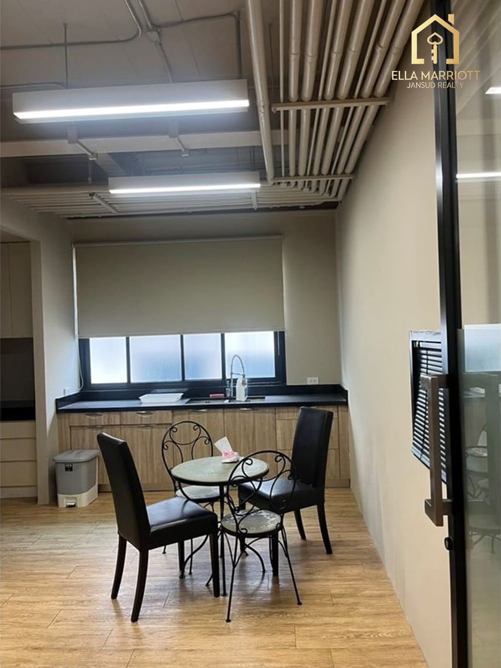 Spacious 900sqm Townhouse for Rent in Thonglor - Company Contract Accepted 11