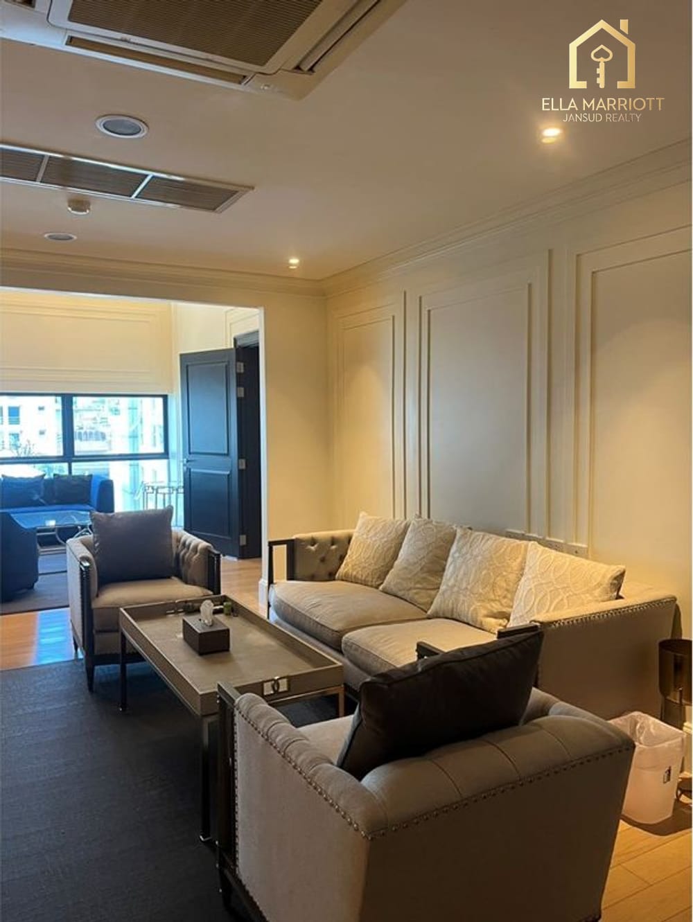 Spacious 900sqm Townhouse for Rent in Thonglor - Company Contract Accepted 25