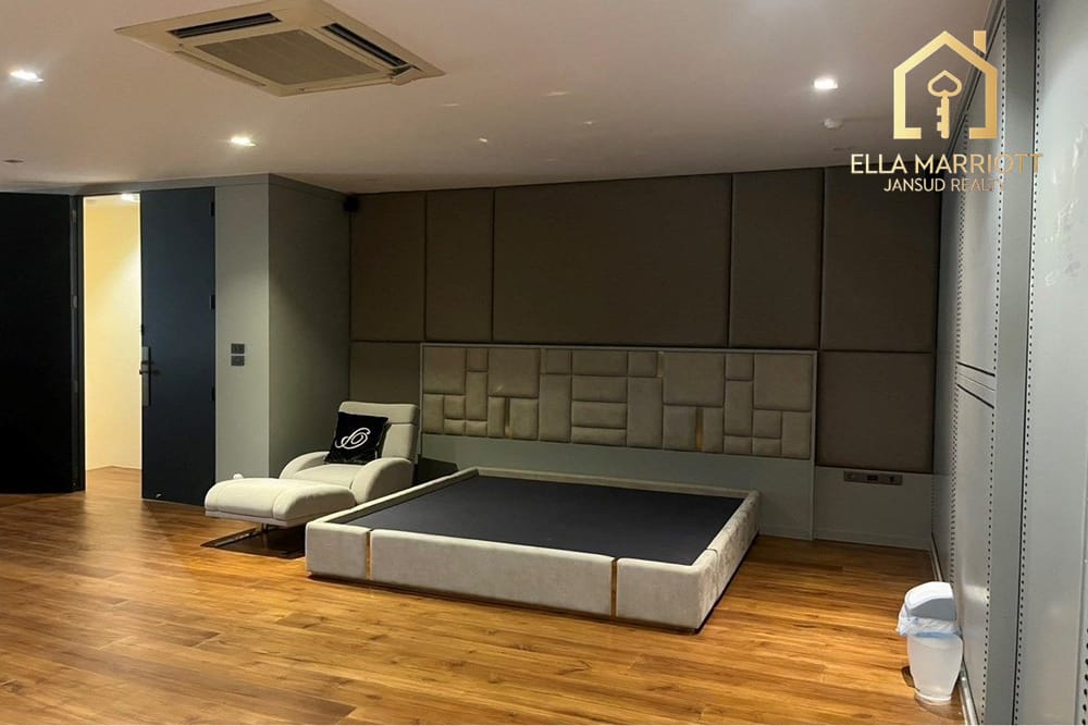 Spacious 900sqm Townhouse for Rent in Thonglor - Company Contract Accepted 34