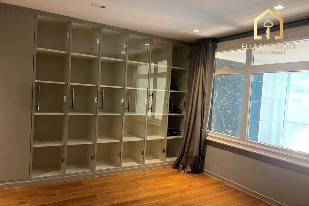 Spacious 900sqm Townhouse for Rent in Thonglor - Company Contract Accepted 35