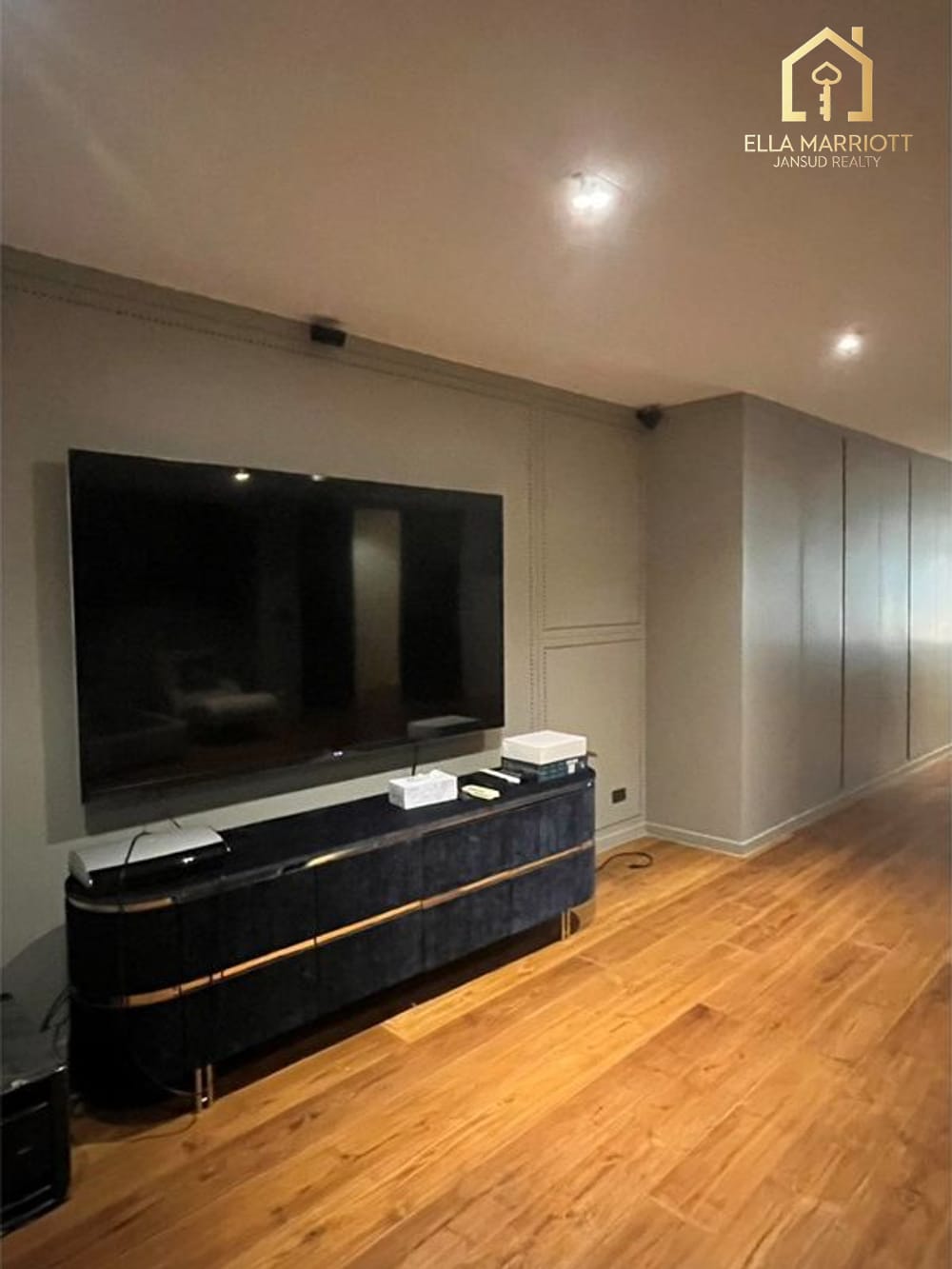 Spacious 900sqm Townhouse for Rent in Thonglor - Company Contract Accepted 37